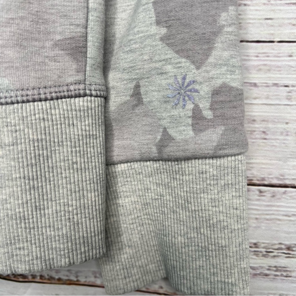 Athleta Girl Large 12 Gray Camo‎ Full Zip Up Hoodie with Thumb Holes - Picture 6 of 9